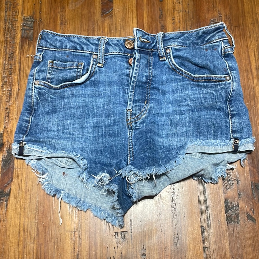 Forever 21 Frayed cuffed button fly jean shorts